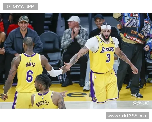 突发！湖人宣布将离队，球迷不舍告别